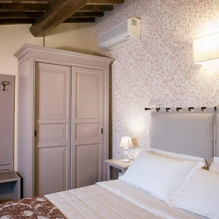 Borgo * Sant'Apollinare