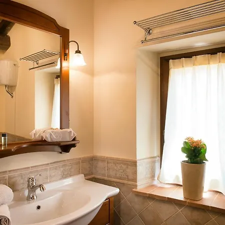 Borgo Sant'Apollinare